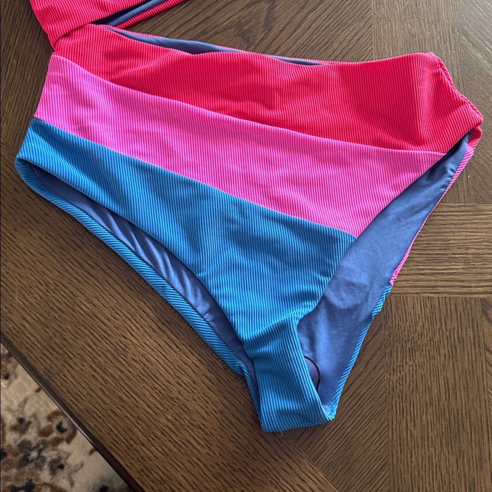Beach Riot Joyce One Piece Fuchsia Red Neon Pink, Size Medium, $168 - Picture 6 of 9